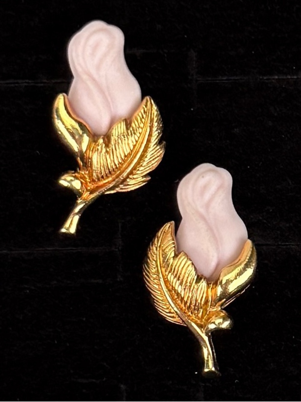 Vintage goldtone, pastel pink flower, pierced earrings